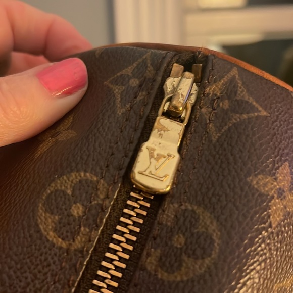 Louis Vuitton Bag - Picture 4 of 7